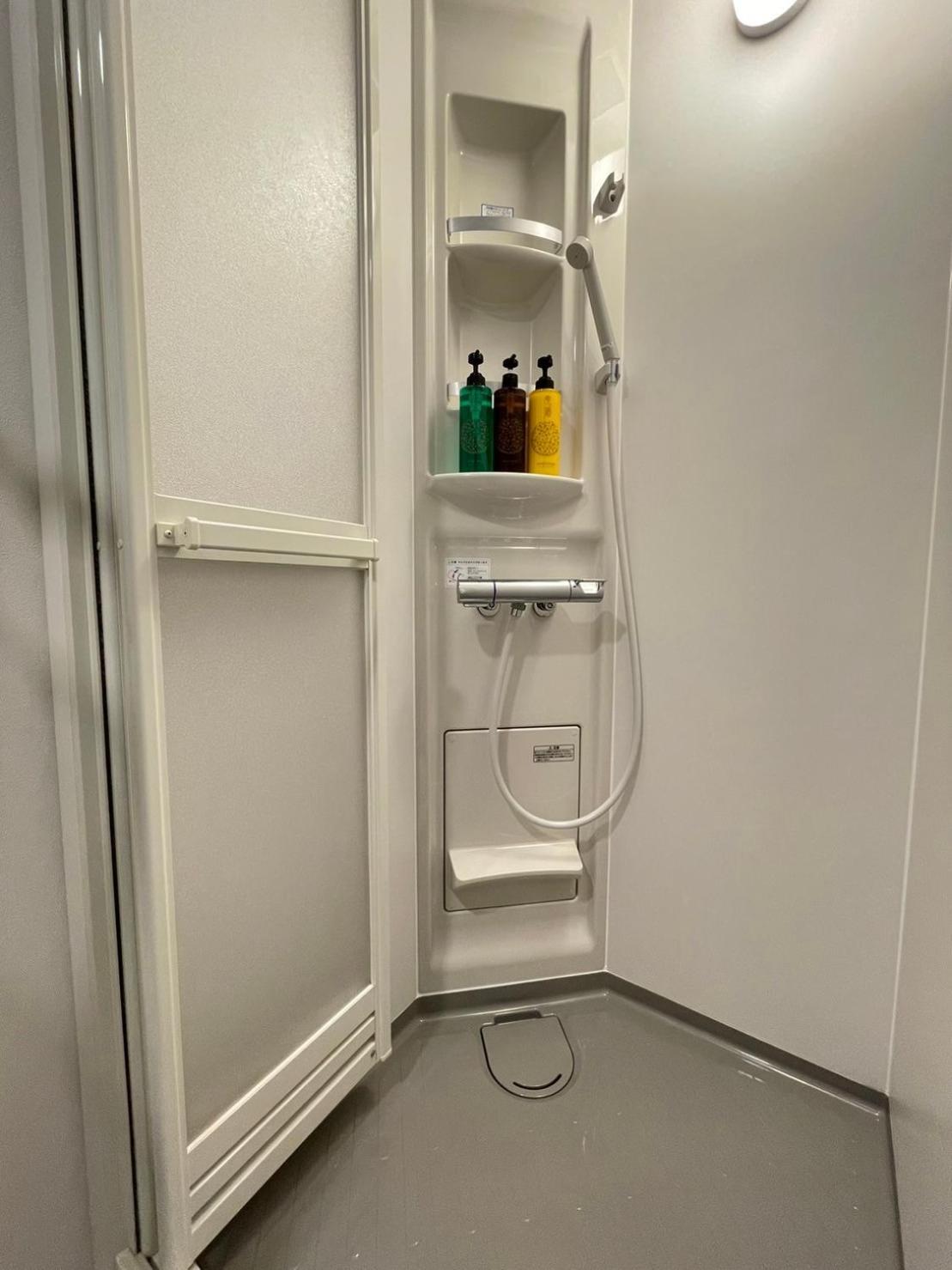 Apartment A&c House 新大阪3 *