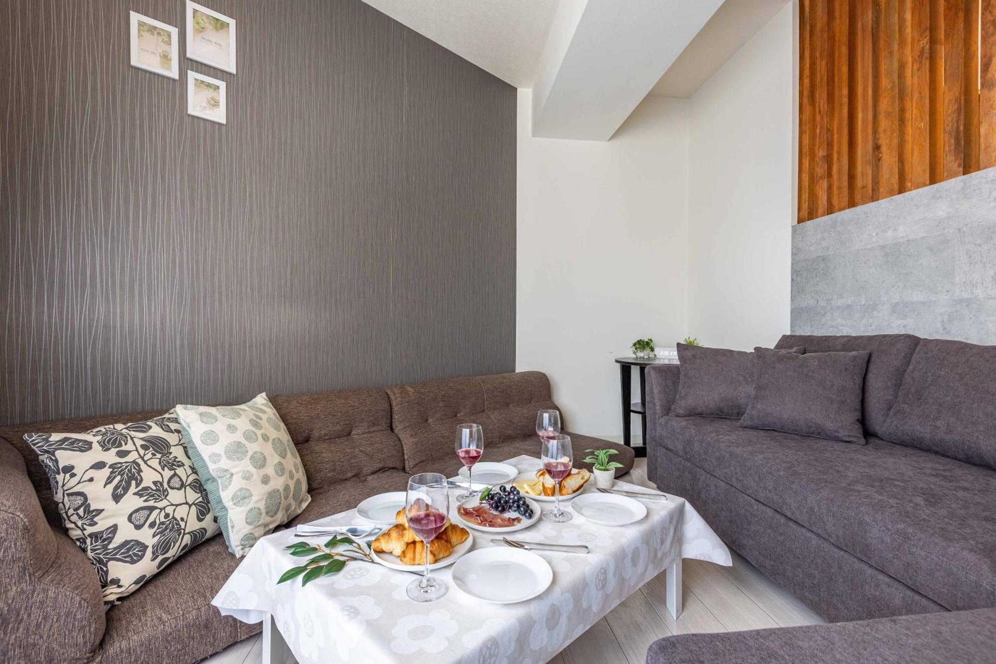 Racine難波 Apartment