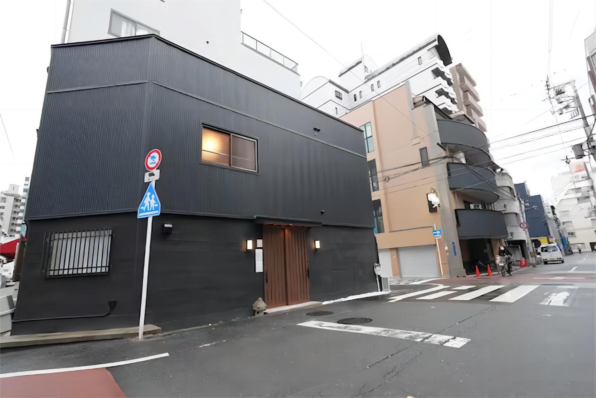 最大9名で泊まれる貸別荘日本橋駅徒歩5分黒門市場に隣接し道頓堀難波心斎橋徒歩圏内 Villa