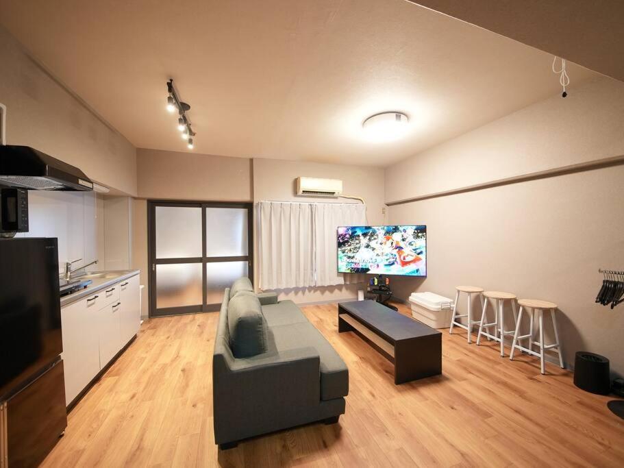 Tasoneurbanstayosaka なんば日本橋南不夜城704 *