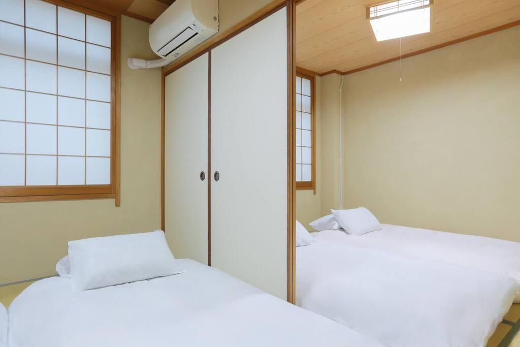道頓堀民泊＆mini浮世絵美術館、道頓堀真ん中、心斎橋、家族旅行、family Trip 401 *