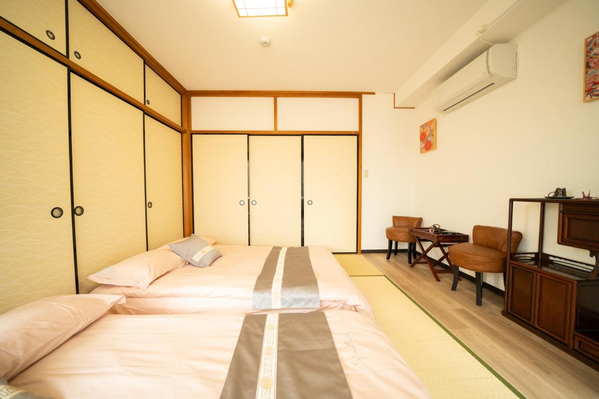 Aoda Apartment: Two-level Near Kansai Airport Apartment Osaka