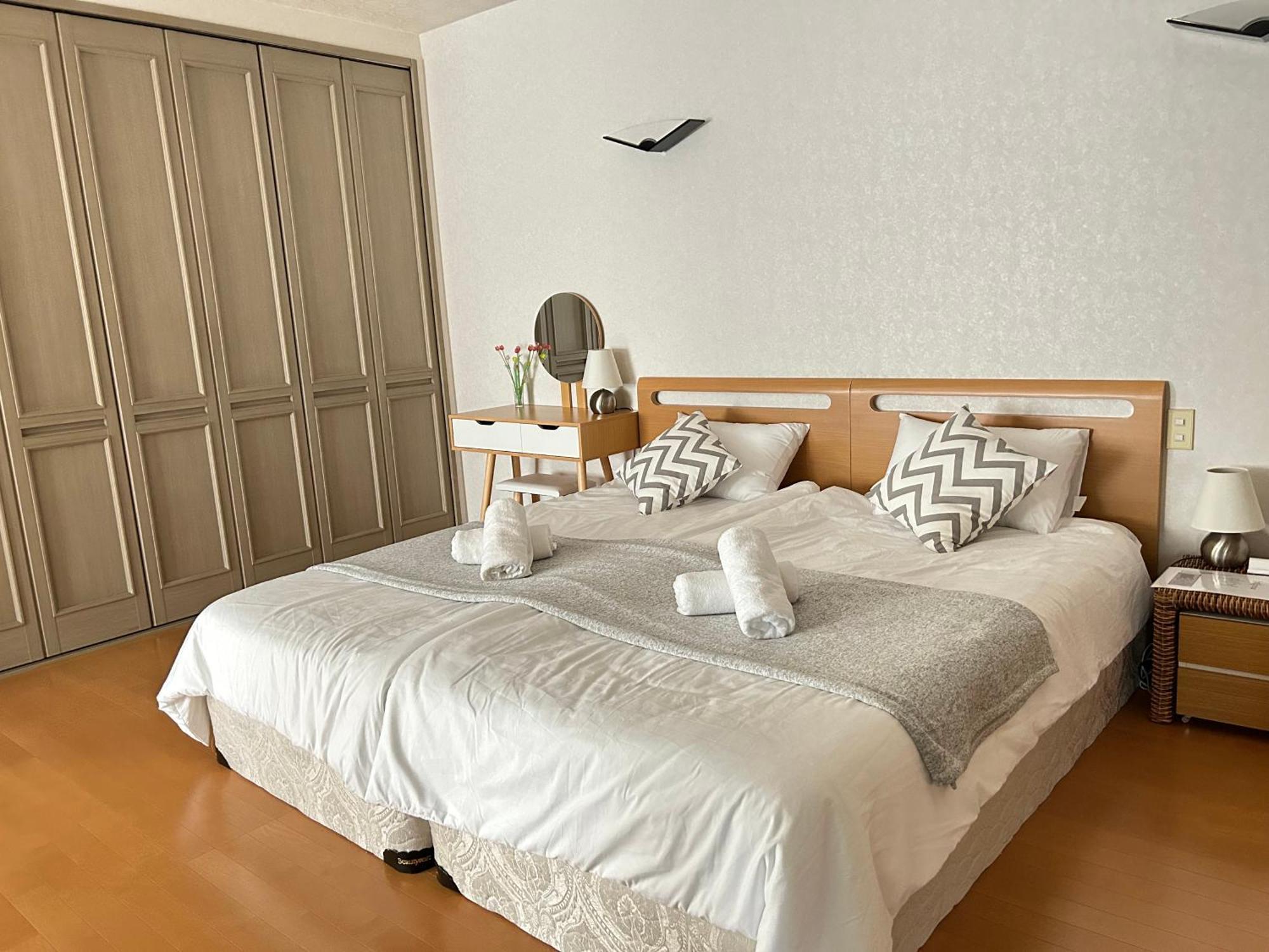 Roomy 4br Sleeps 9／shinosaka／large Groups Holiday home