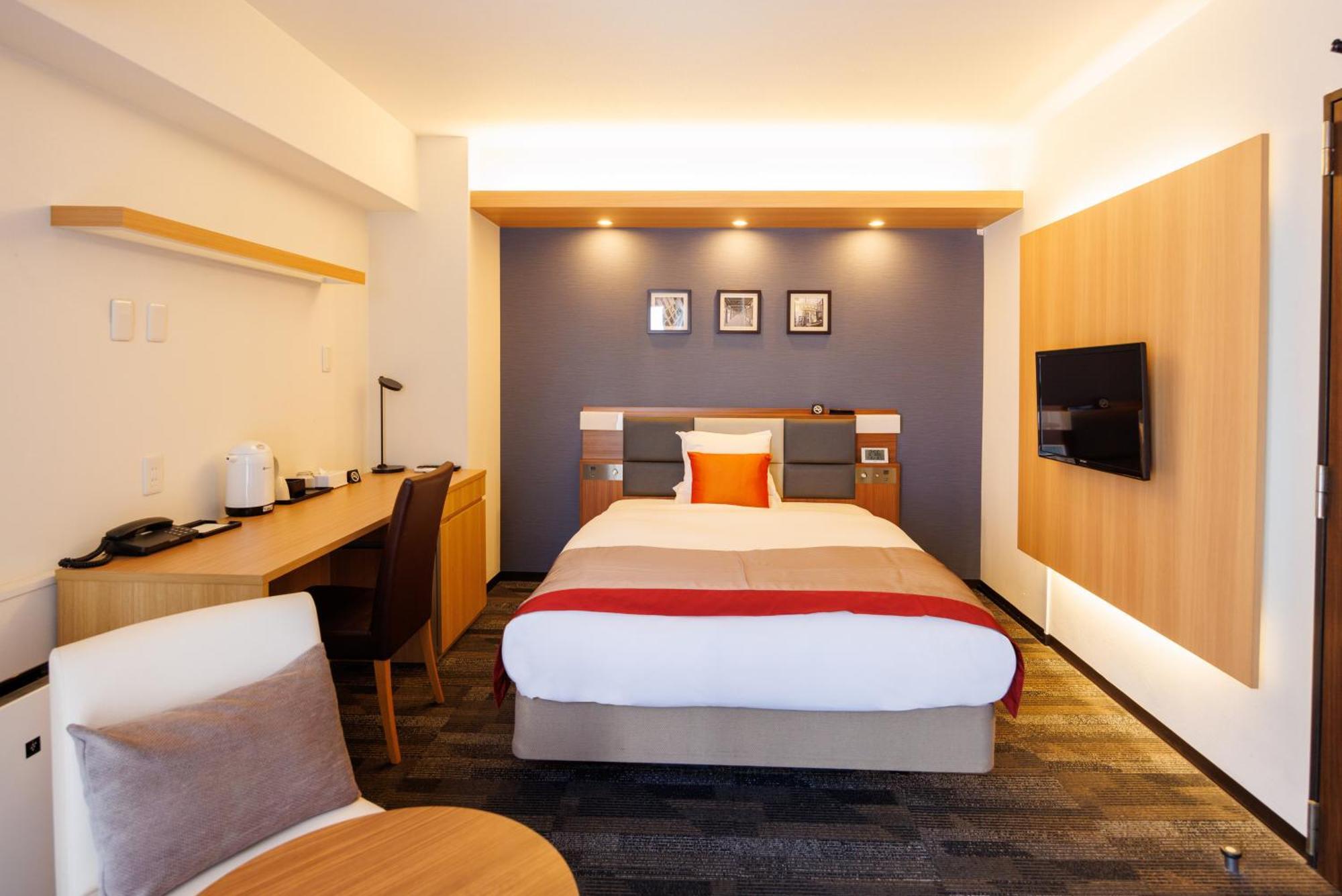 Hotel Floral East Shinsaibashi 4*