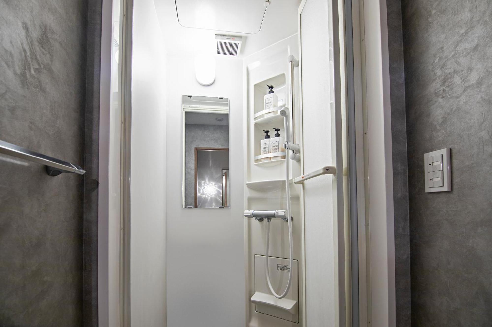 Home新町: Stylish New Near Shinsaibashi *