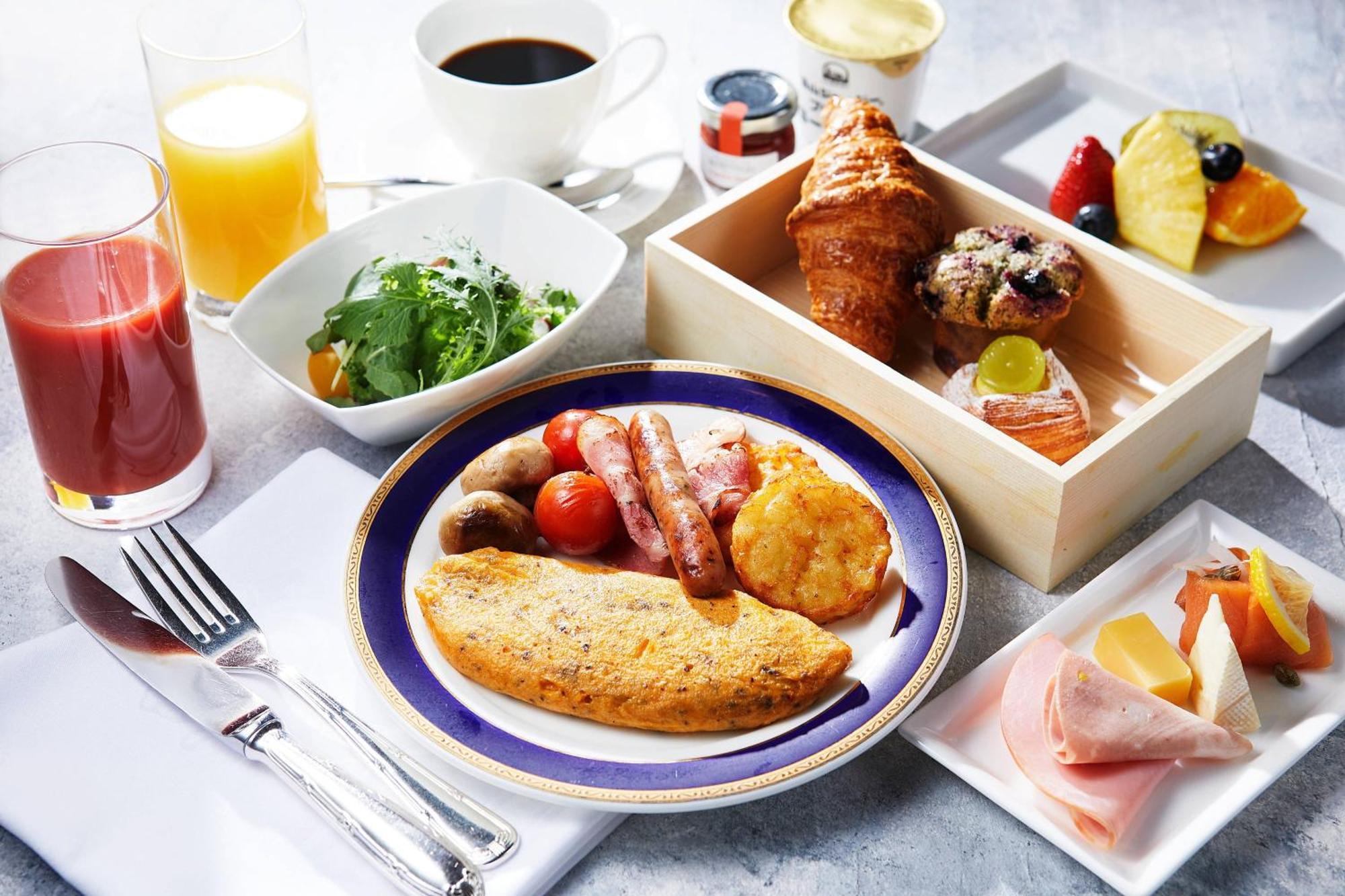 The Ritz-carlton Hotel 5*