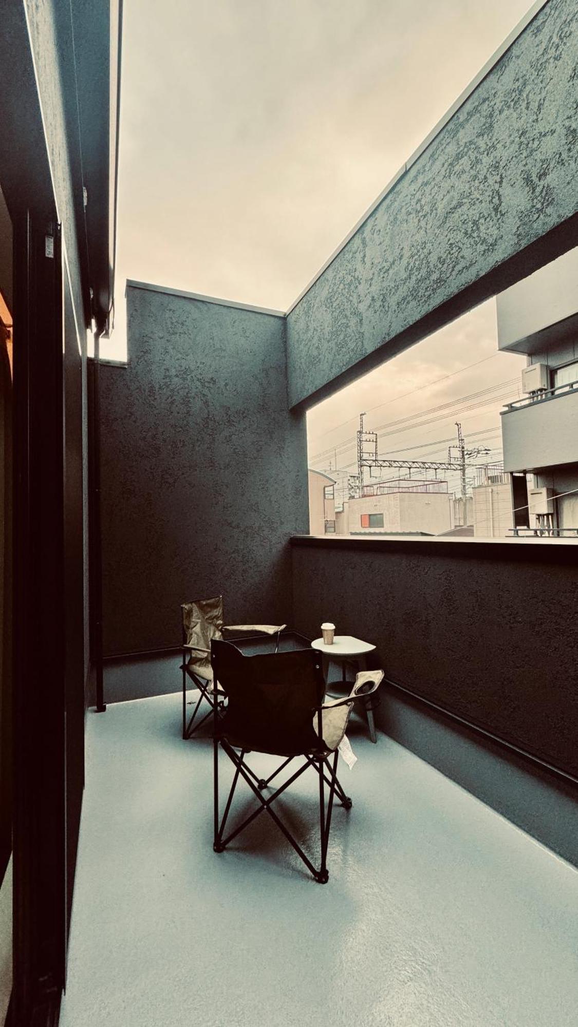 岸里玉出駅まで徒歩1分 難波駅まで電車で7分 Tz Holiday home *