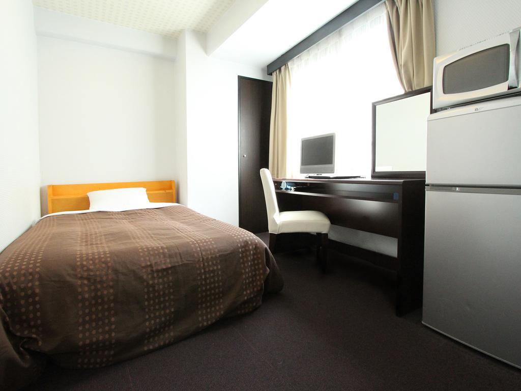 Economy hotel Livemax Umeda 2*