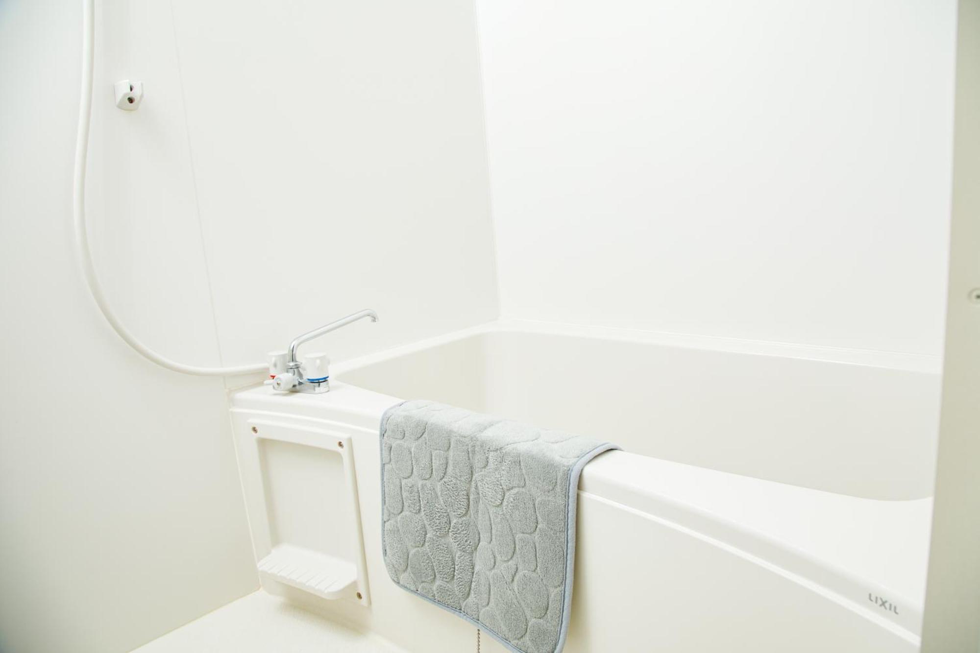 Apartment 梅田まで電車で5分 2024年フルリフォーム 雰囲気の良い商店街を満喫 コンビニとカフェまで徒歩1分 建物2階
