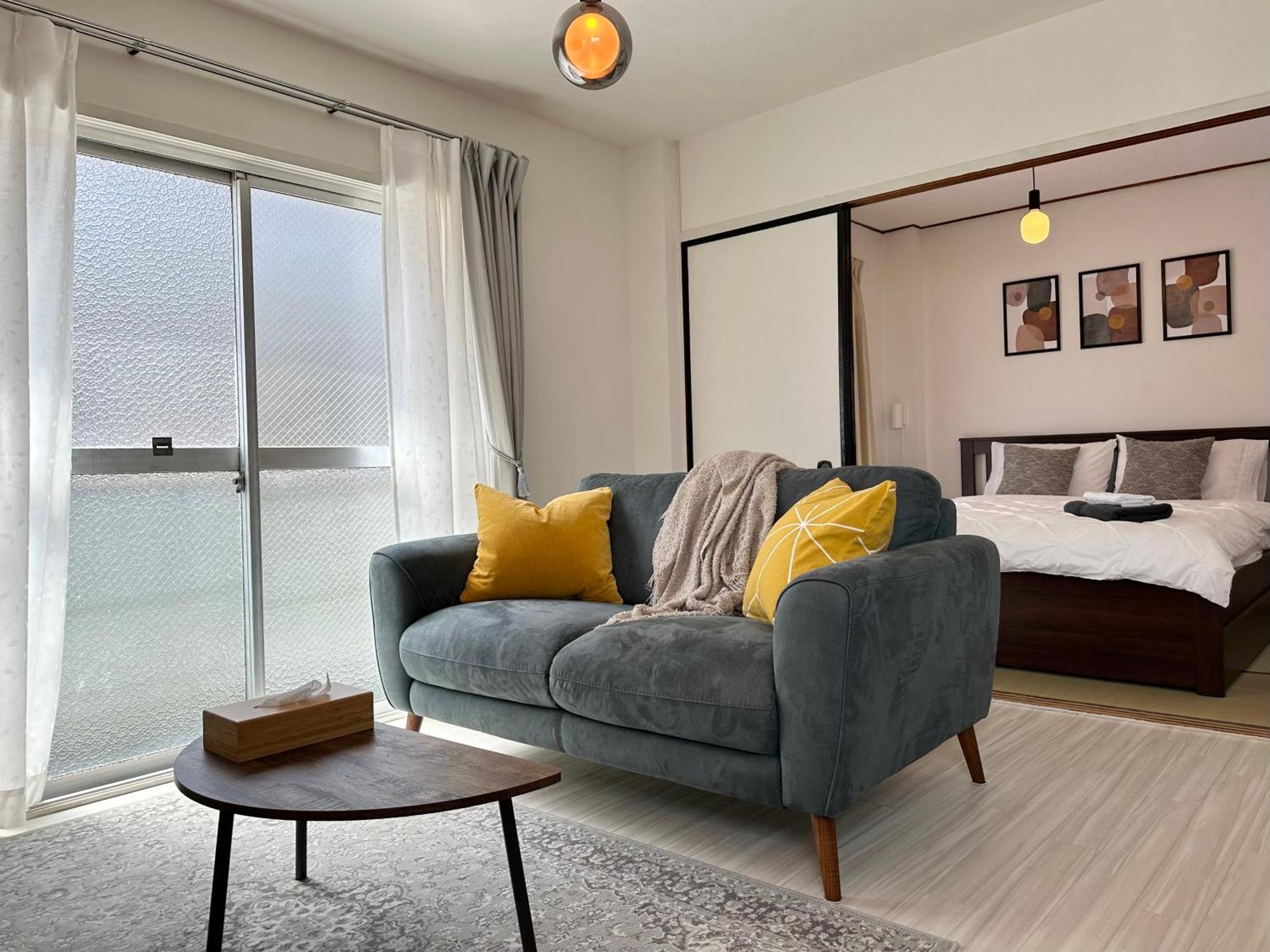 15 To Umeda, Kyobashi. Queen Bed. Pets Allowed Osaka