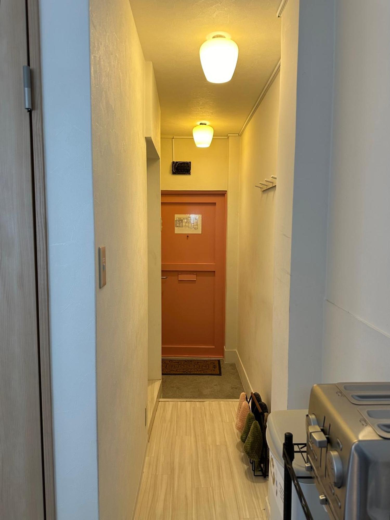 Apartment 15 To Umeda, Kyobashi. Queen Bed. Pets Allowed *