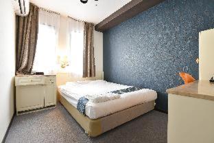 New Shinsaibashi Hotel 3*