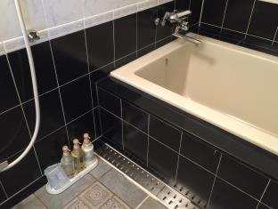 Hotel Salle De Bain (Adults Only)