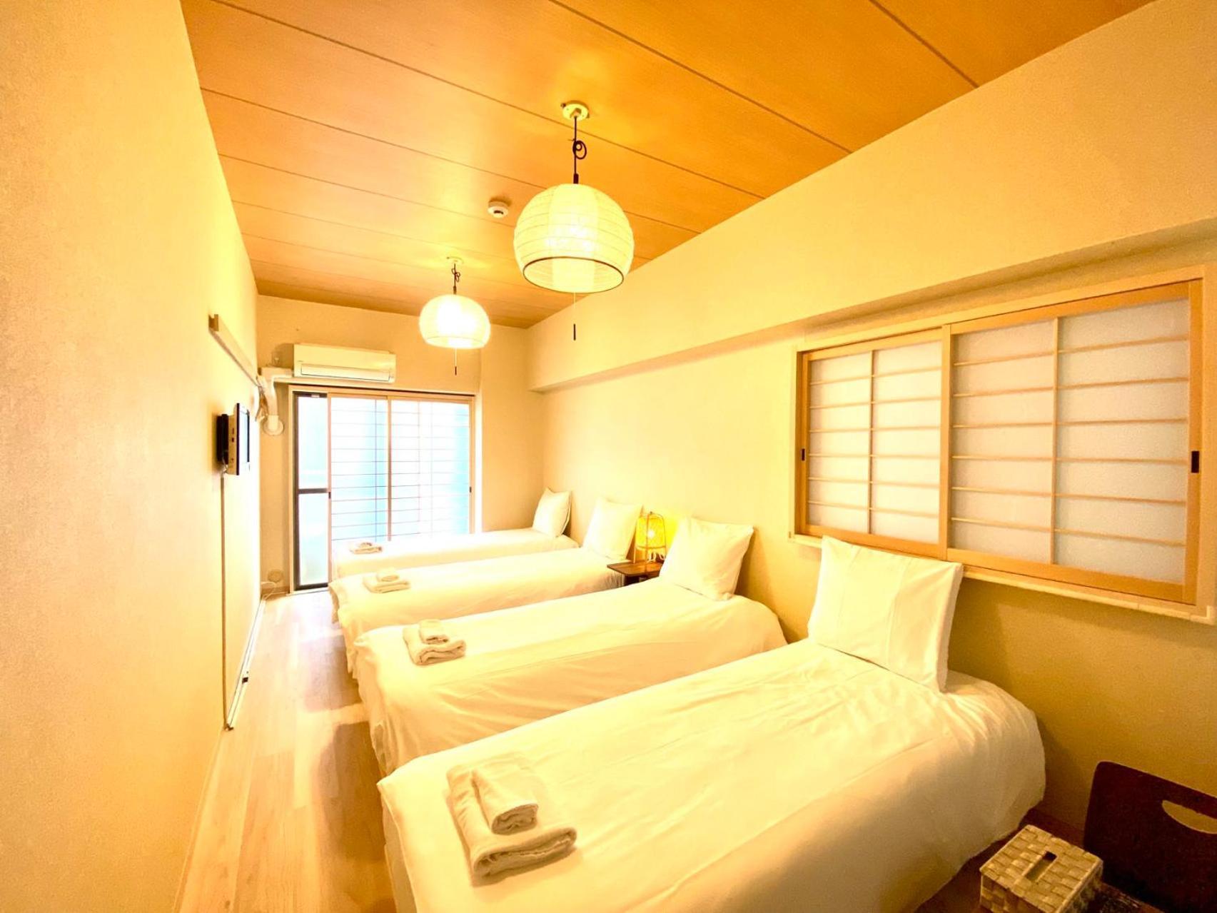 3 Minutes On Foot From Dotonbori East Entrance 5 Minutes On Foot From Shinsaibashi Area Traditional Japanese-style Apartment *