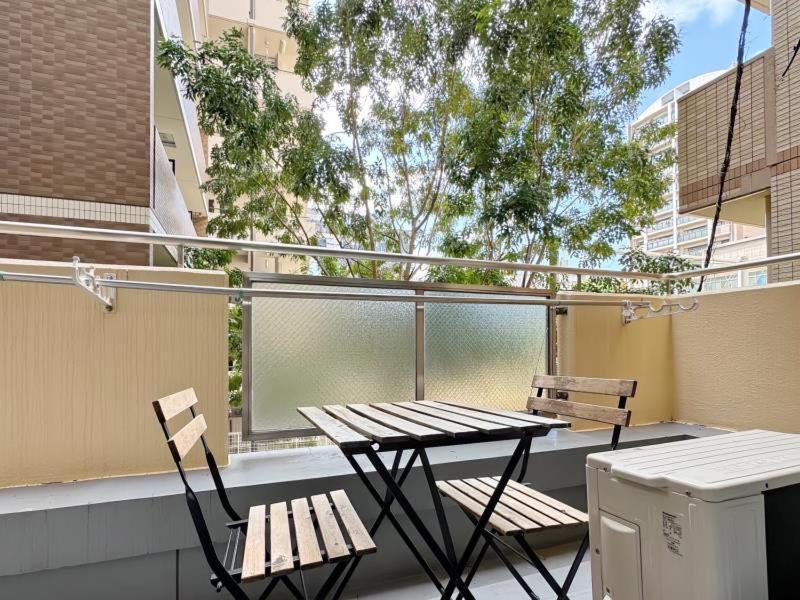 Apartment 3 Minutes On Foot From Dotonbori East Entrance 5 Minutes On Foot From Shinsaibashi Area Traditional Japanese-style Osaka