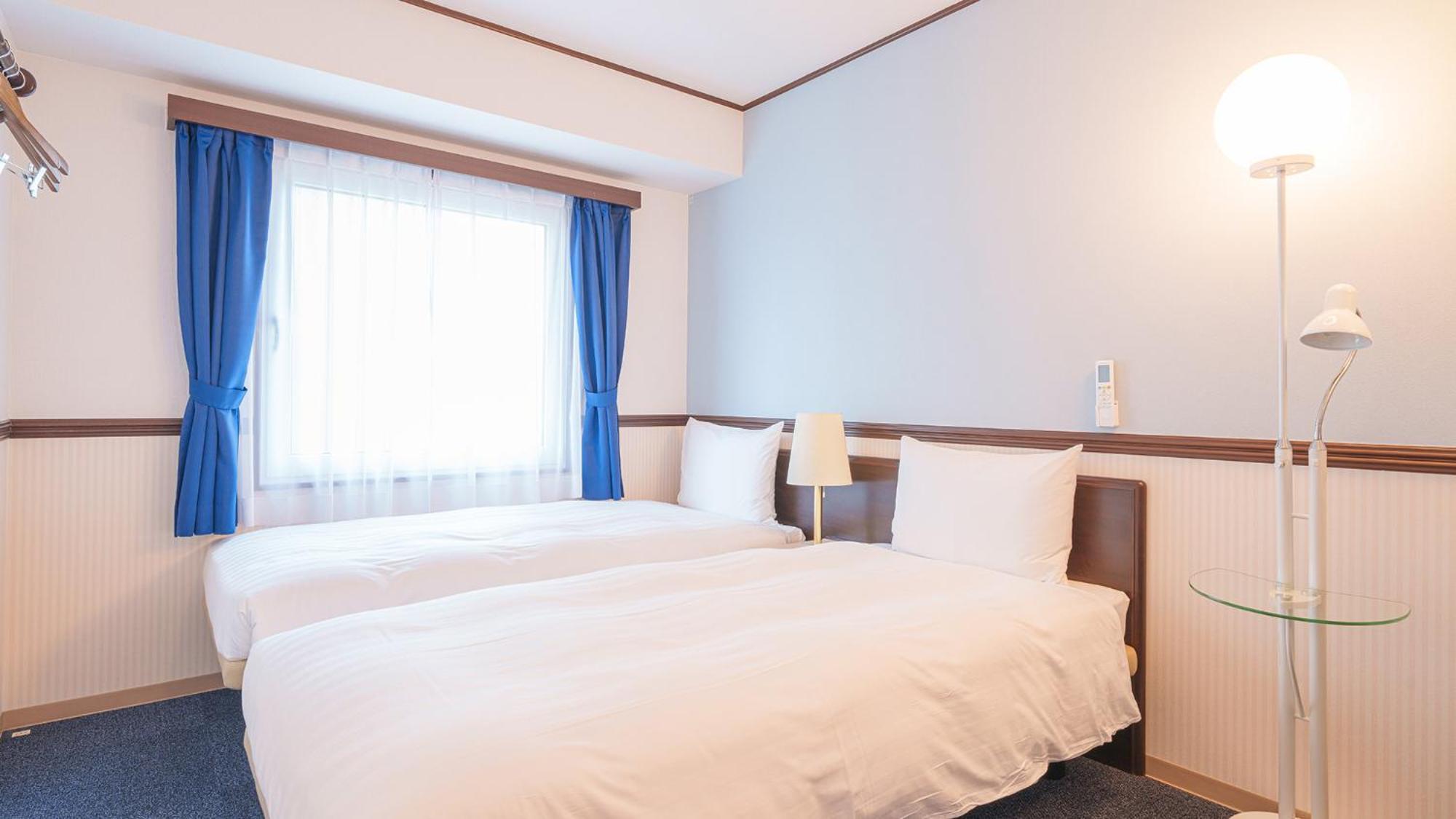 Toyoko Shin-osaka-eki Higashi-guchi 3*