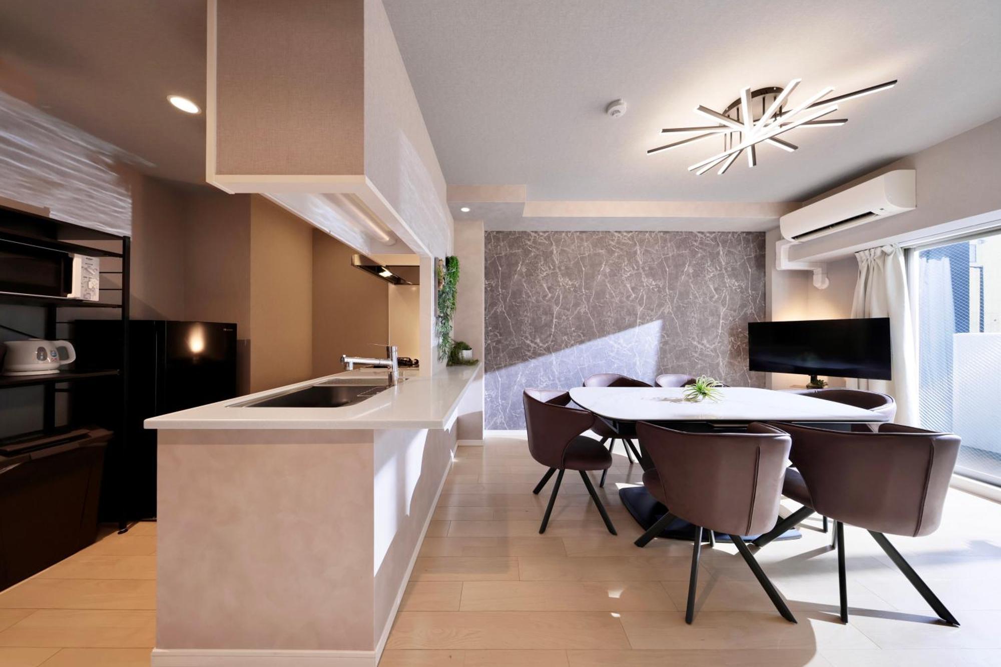 Cystal Exe Nippombashi Apartment *