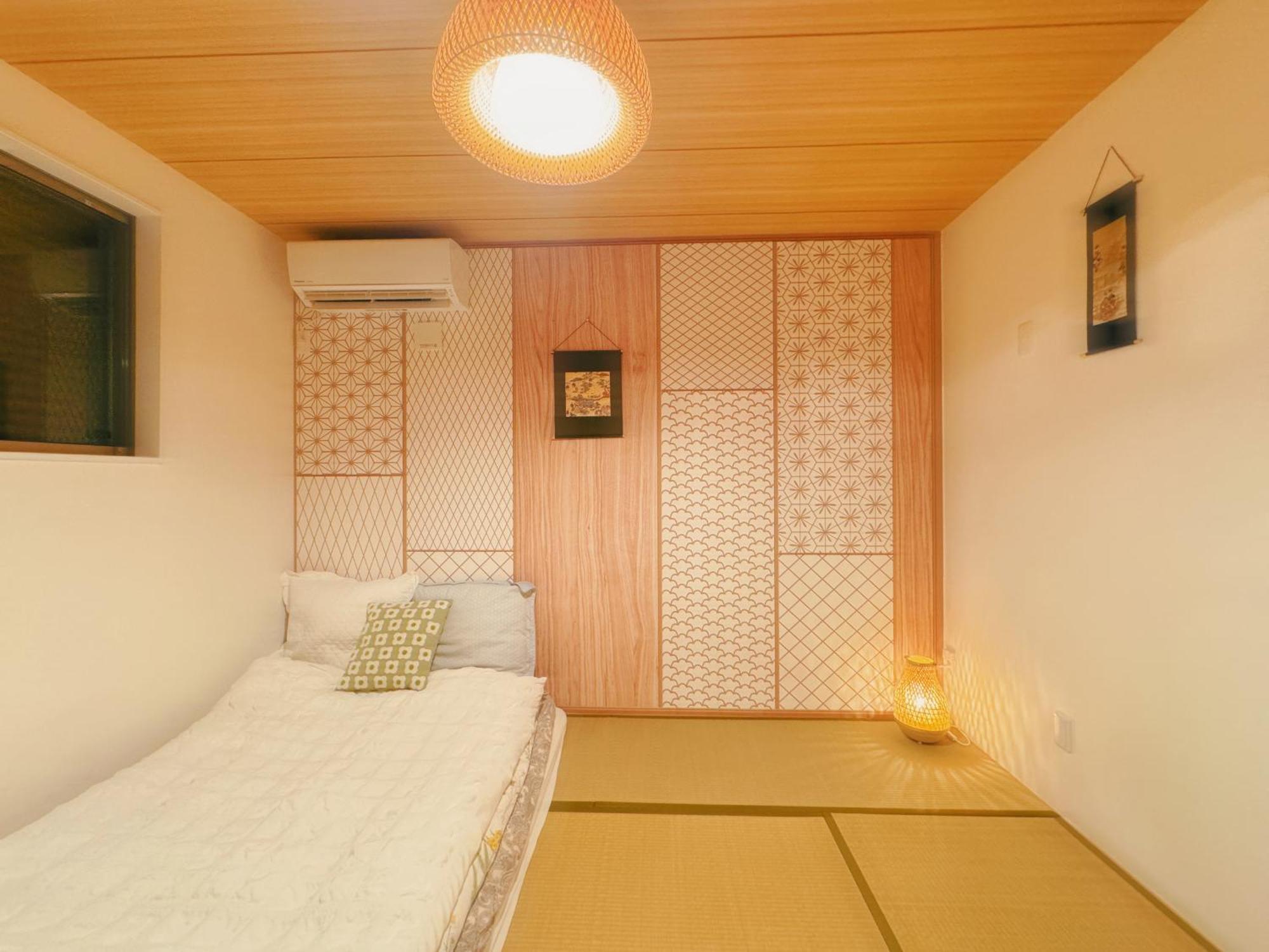 Villa 中央区独栋三室2卫一厅小楼供您使用，双地铁，车站徒步6分钟。满足您吃住行游购娱的各项选择 *
