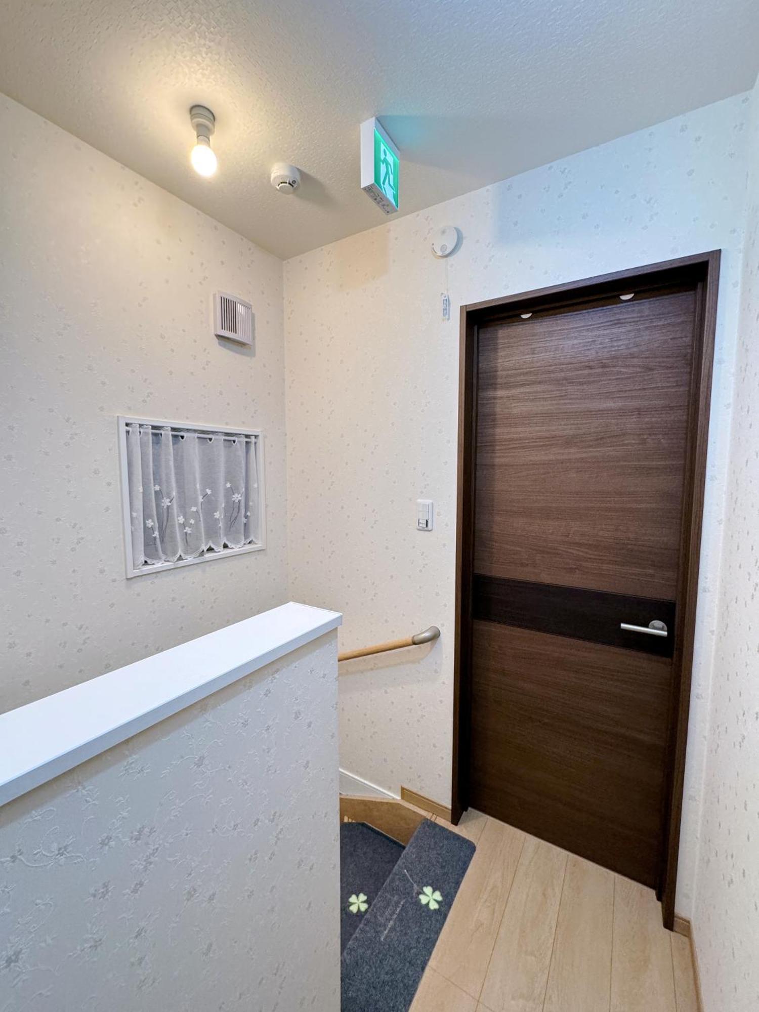 Villa 中央区独栋三室2卫一厅小楼供您使用，双地铁，车站徒步6分钟。满足您吃住行游购娱的各项选择 Osaka
