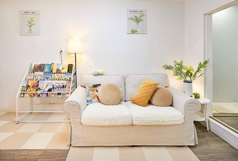 Meek House Villa Osaka