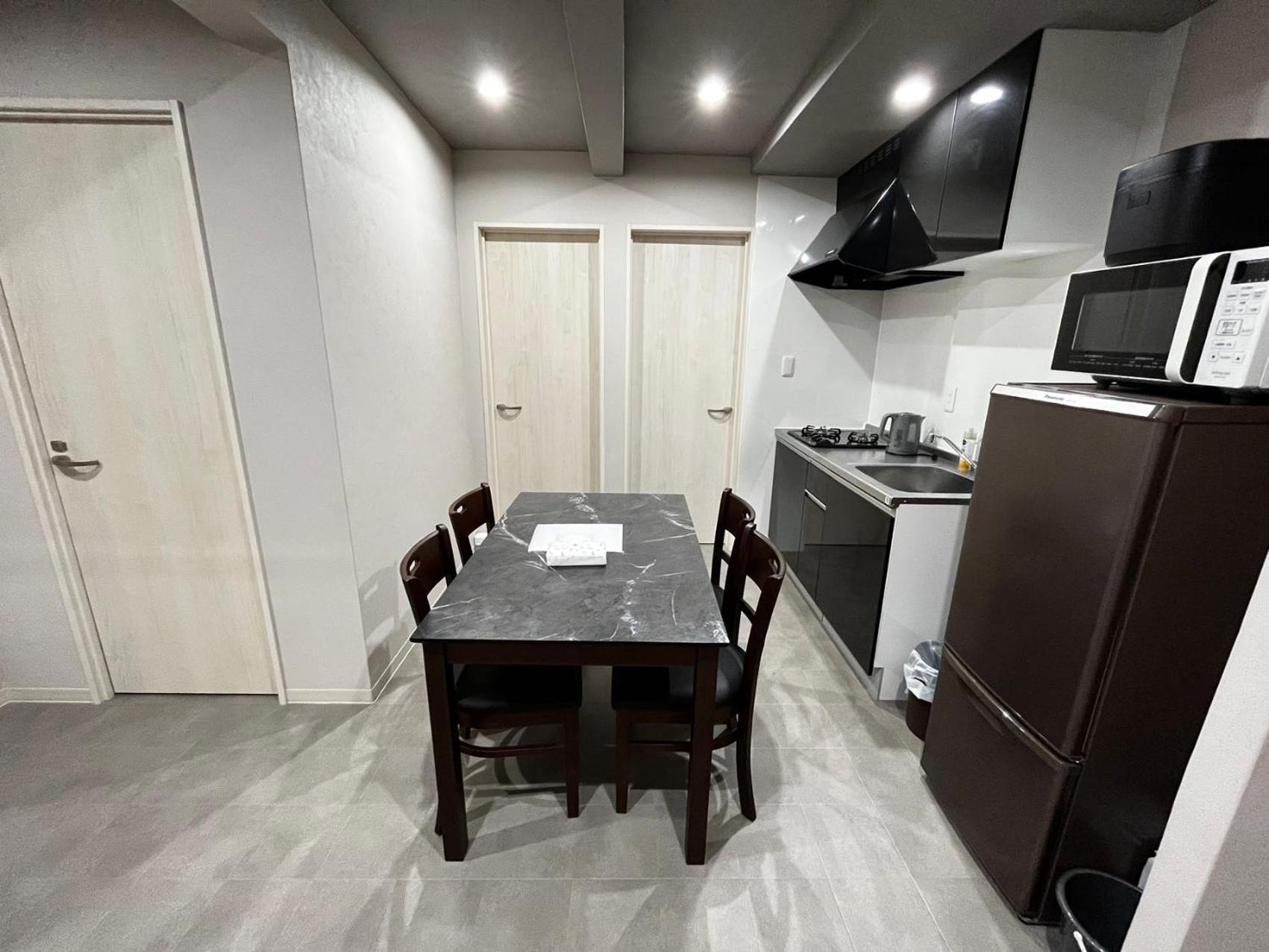 庵201 駅から徒歩4分 空港 難波 梅田直結 大空間双卧双厕67平 8人部屋 Apartment Osaka
