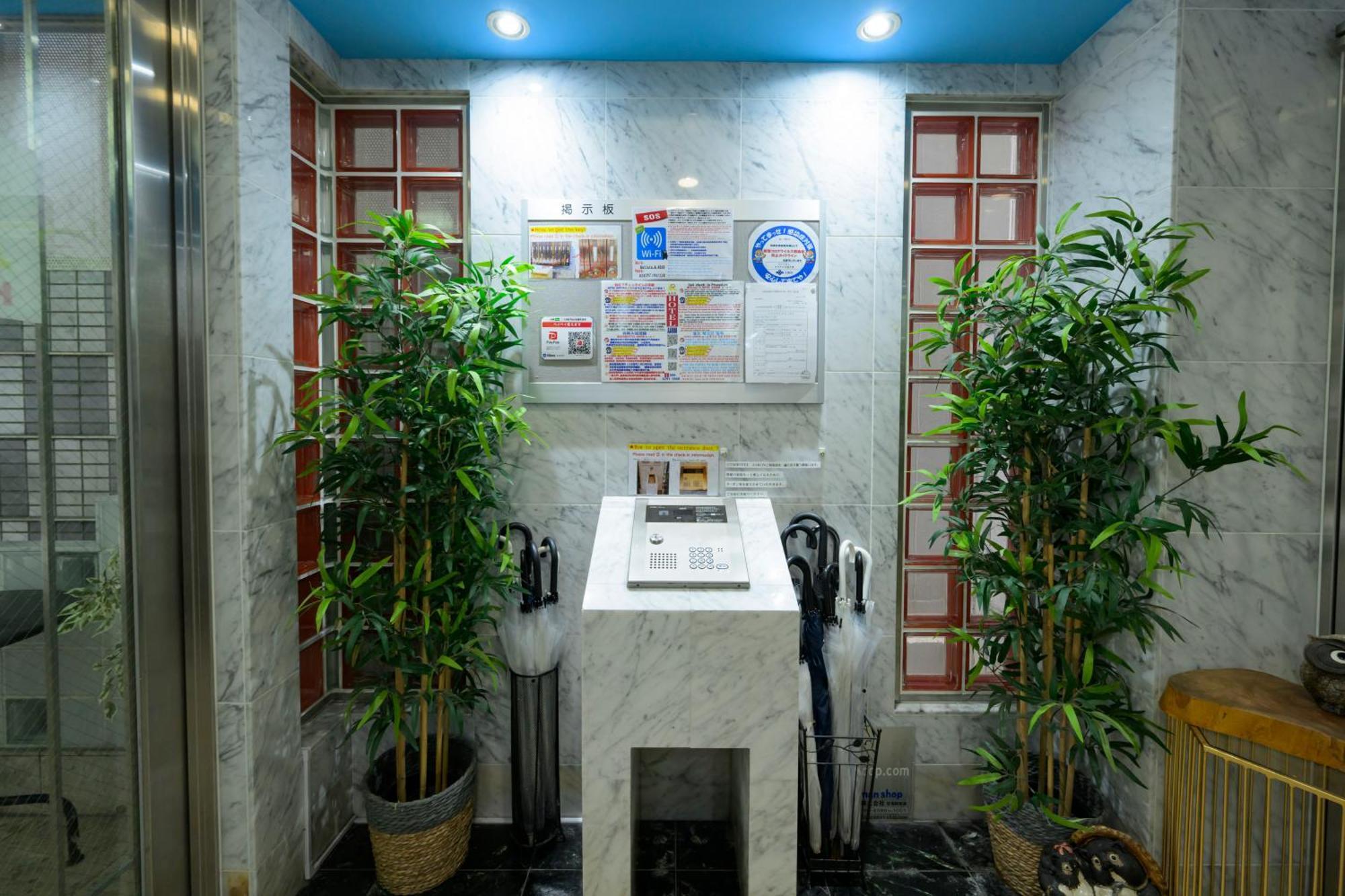 Apartment Aaron通天東 Osaka