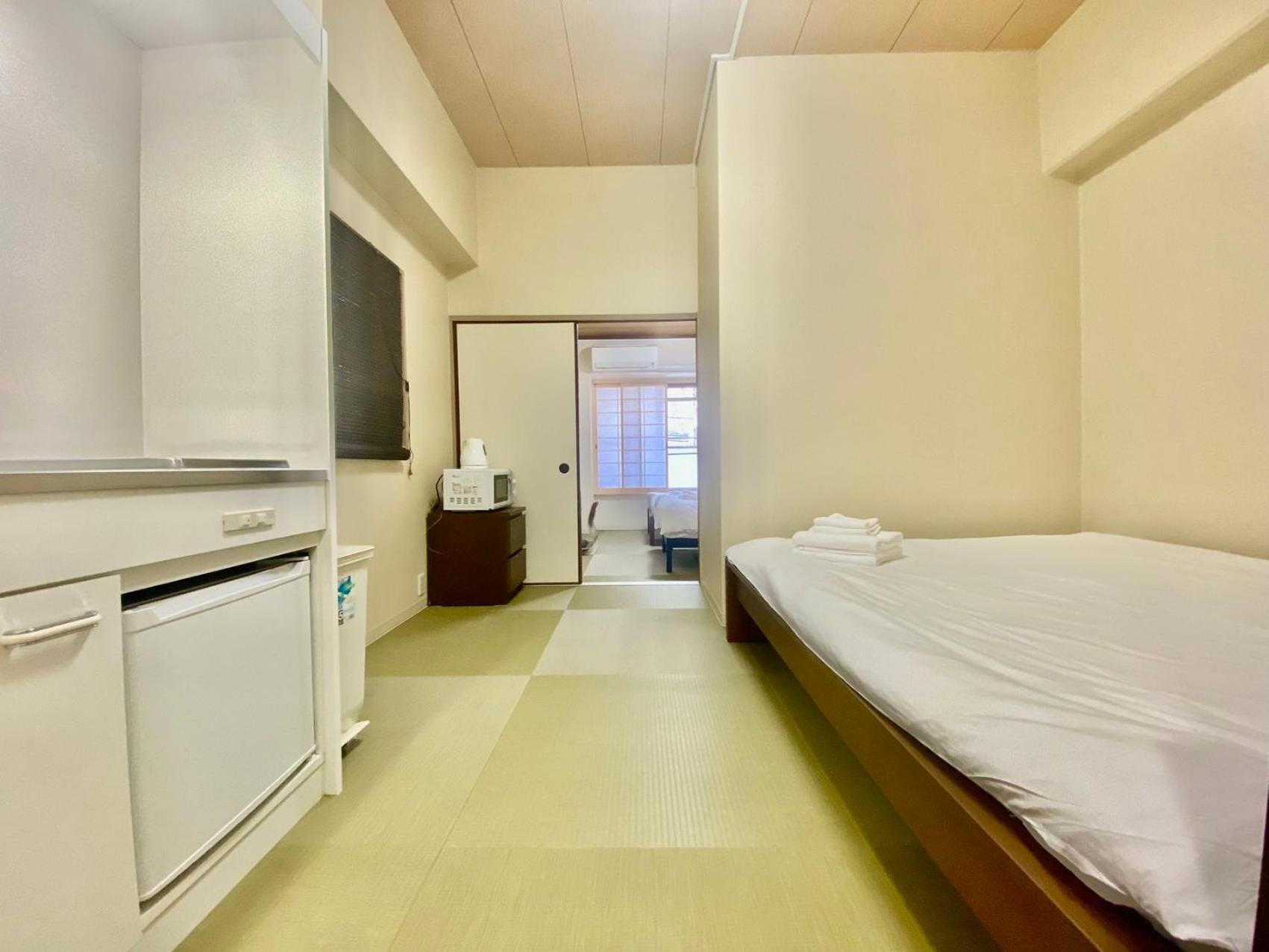 3 Minutes On Foot From Dotonbori East Entrance 5 Minutes On Foot From Shinsaibashi Area Traditional Japanese-style Apartment