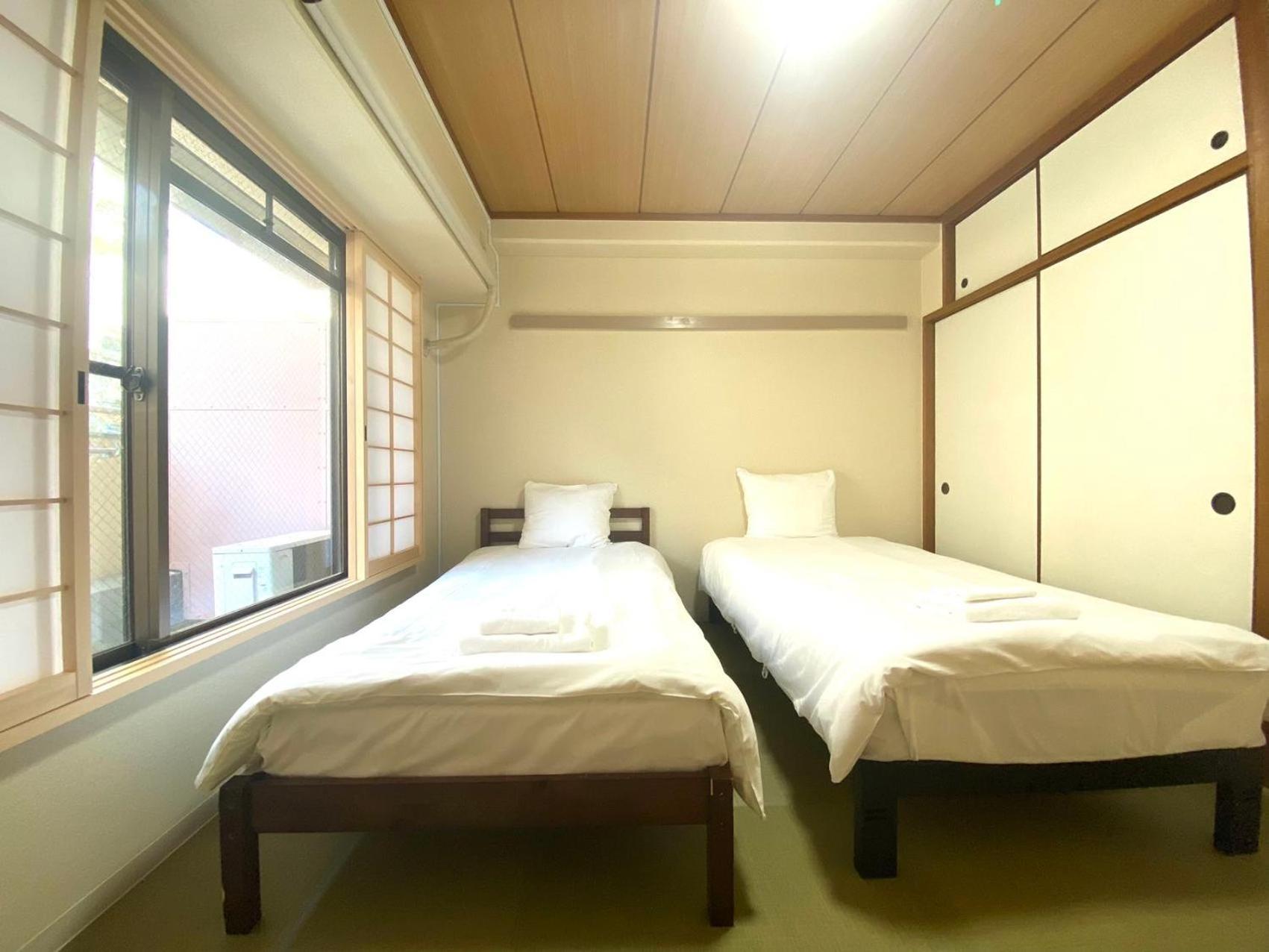 3 Minutes On Foot From Dotonbori East Entrance 5 Minutes On Foot From Shinsaibashi Area Traditional Japanese-style Apartment *