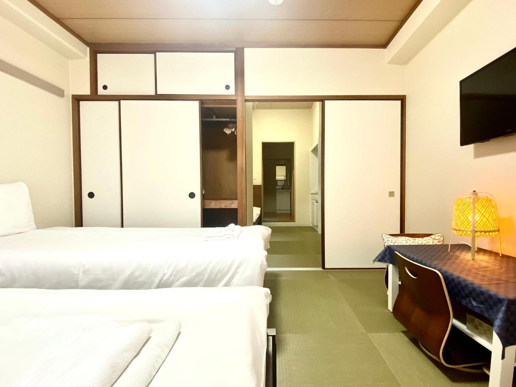Apartment 3 Minutes On Foot From Dotonbori East Entrance 5 Minutes On Foot From Shinsaibashi Area Traditional Japanese-style