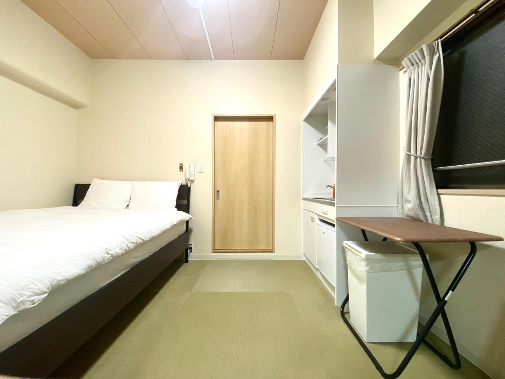 Apartment 3 Minutes On Foot From Dotonbori East Entrance 5 Minutes On Foot From Shinsaibashi Area Traditional Japanese-style