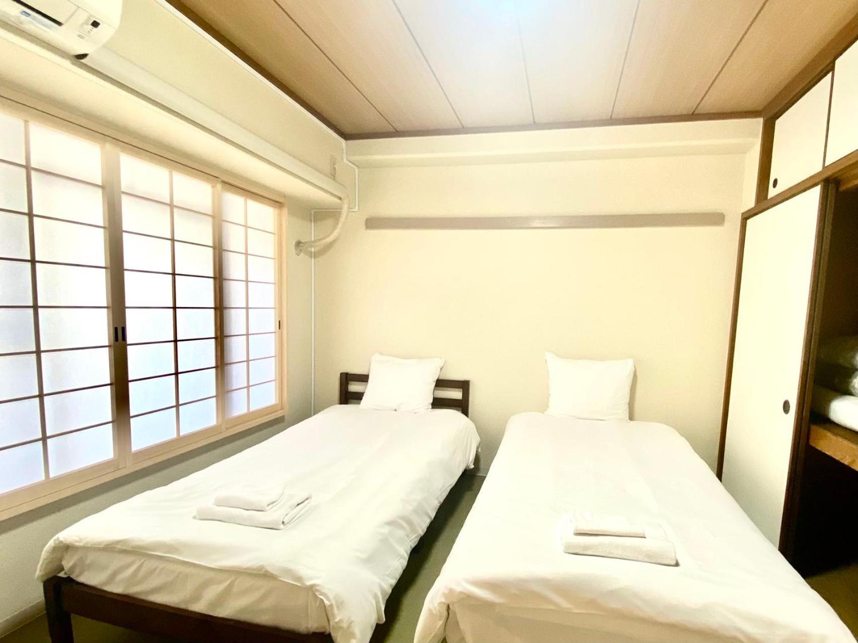 3 Minutes On Foot From Dotonbori East Entrance 5 Minutes On Foot From Shinsaibashi Area Traditional Japanese-style