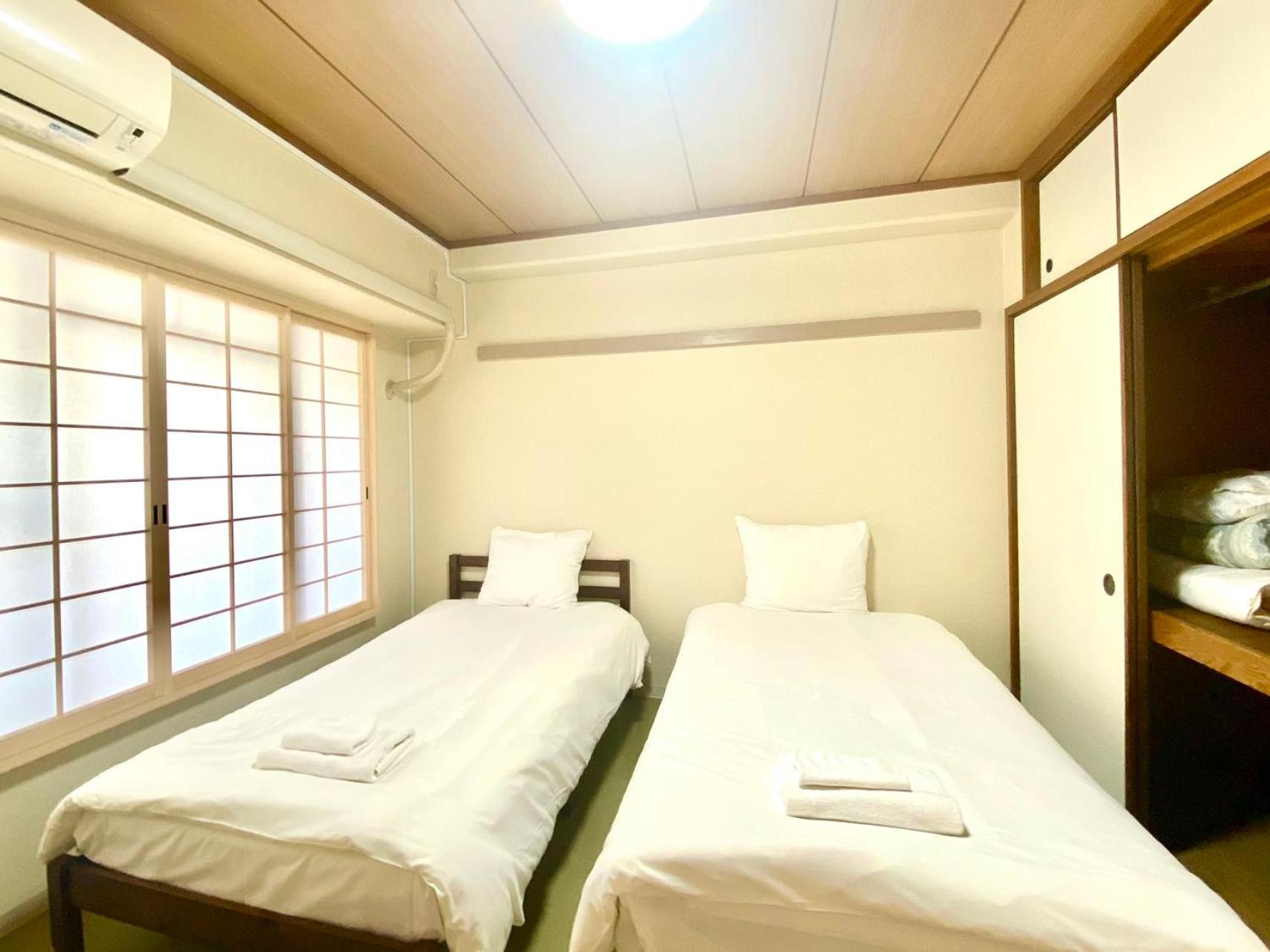 3 Minutes On Foot From Dotonbori East Entrance 5 Minutes On Foot From Shinsaibashi Area Traditional Japanese-style