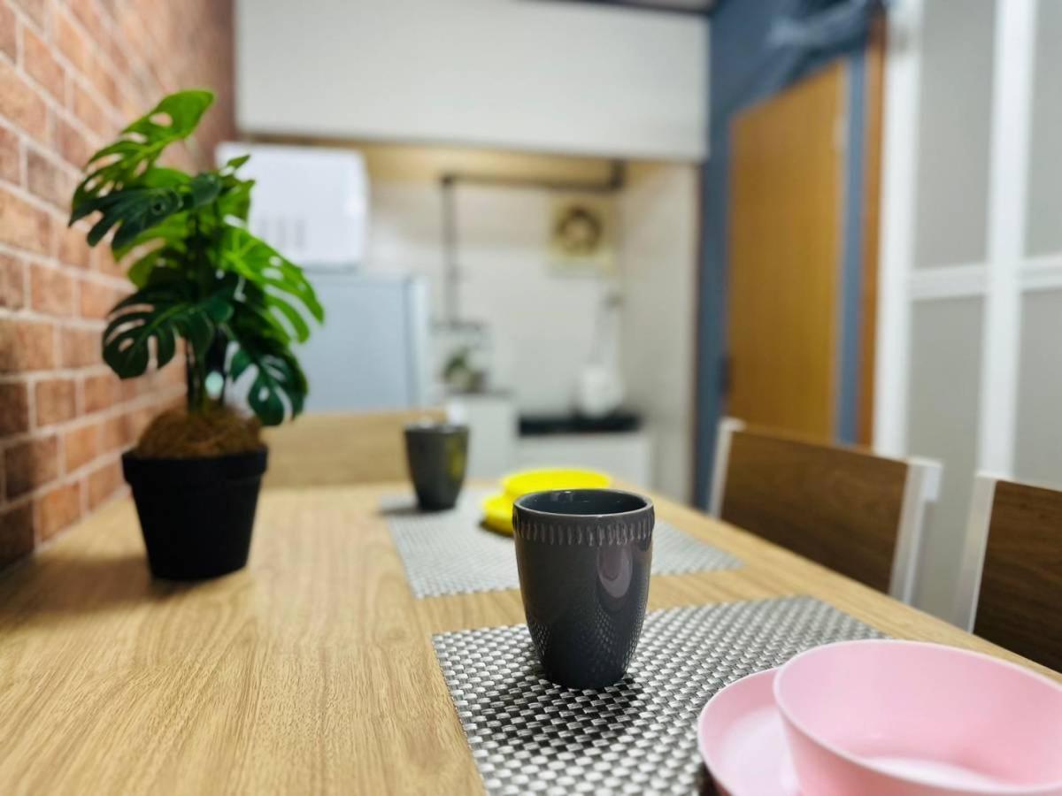 Apartment 大阪中心地にステイ！無料駐車場付き物件！最大7名宿泊可能、1dk戸建を一棟貸切！無料wifi付き！ Osaka