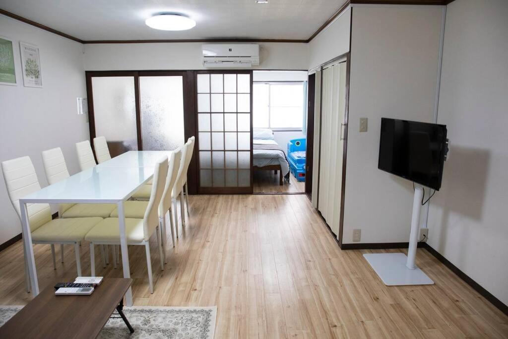 大正 Guest House! Usjと心斎橋へアクセス抜群!京セラドーム近くの大正駅徒歩5分!12人宿泊可能!一軒家貸切! *