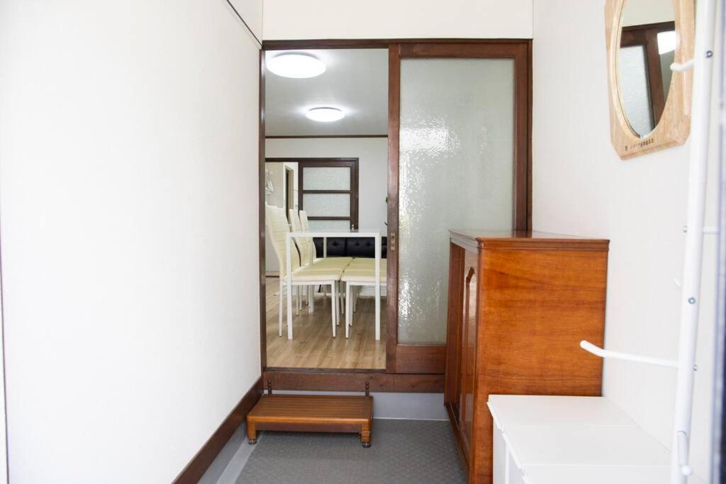 大正 Guest House! Usjと心斎橋へアクセス抜群!京セラドーム近くの大正駅徒歩5分!12人宿泊可能!一軒家貸切! Villa *