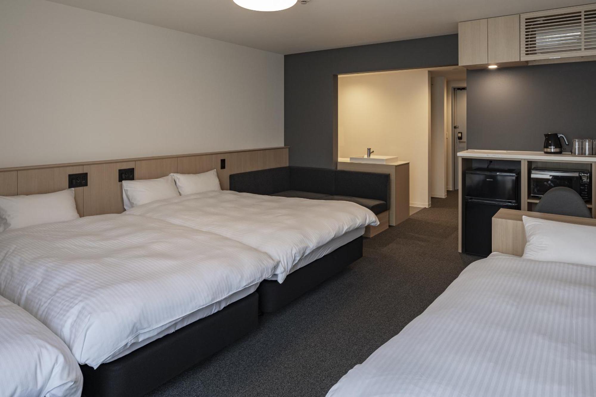 Stayat Shinsaibashi East