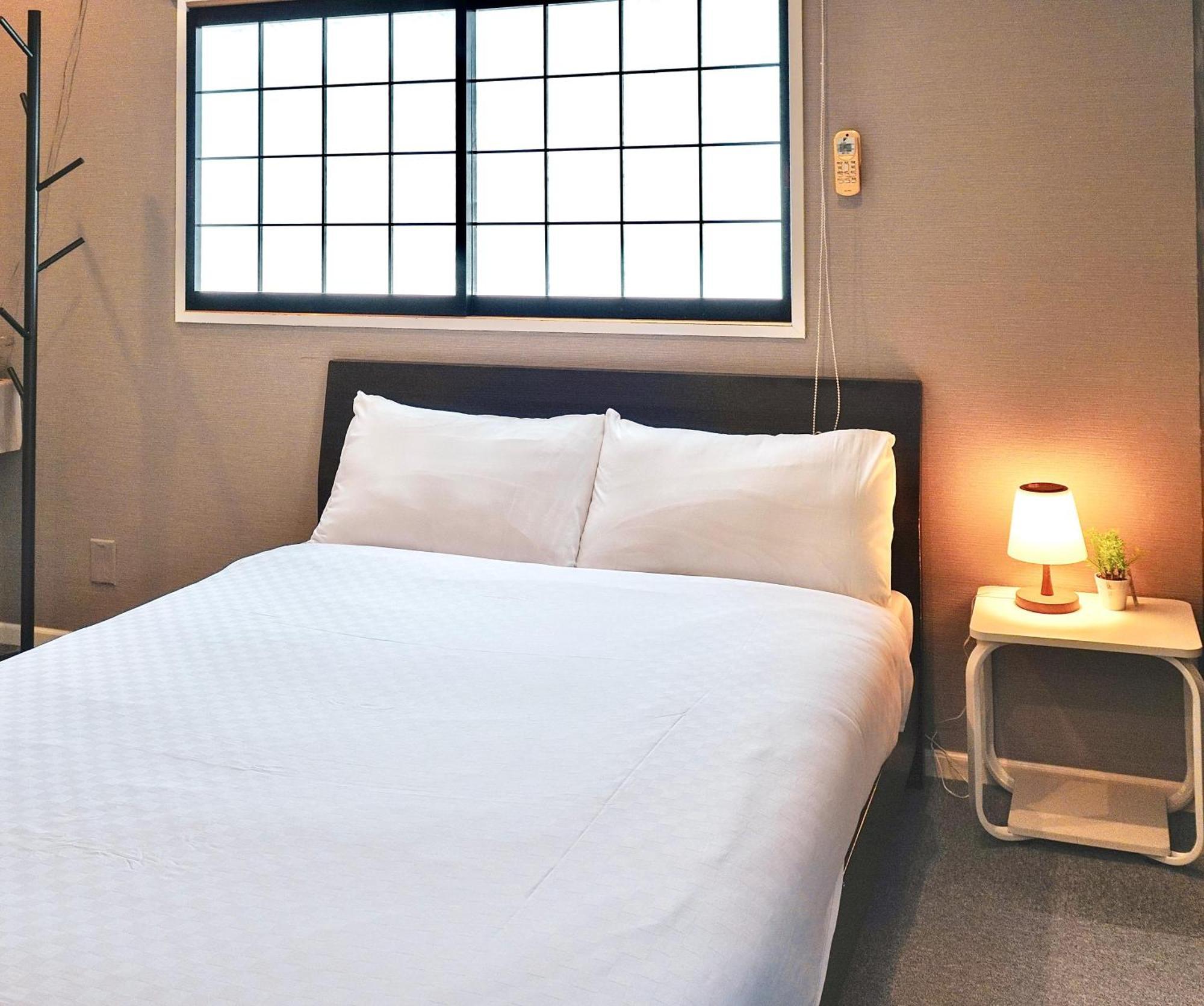 F House 青い海