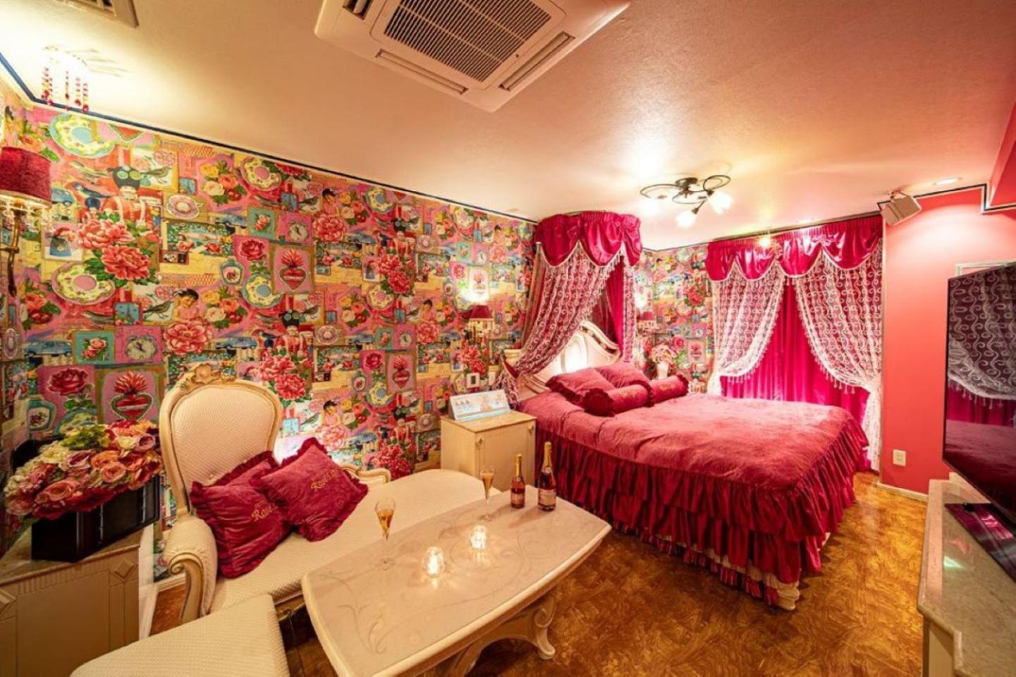 Rose Lips Shinsaibashi ローズリップス心斎橋 Osaka