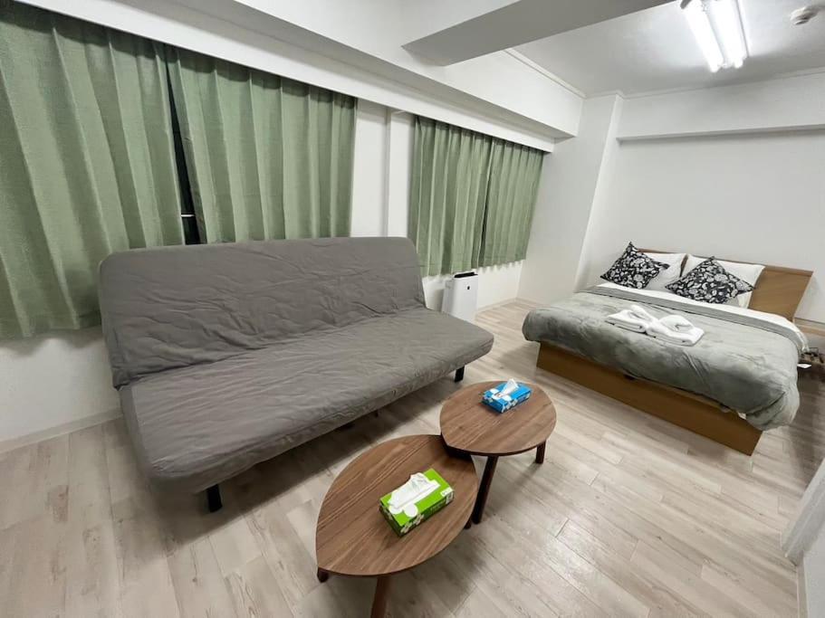 Shinosaka Jr 30s, Direct To Kansai Airport 關西空港直達, Umeda 6min, Kyoto 25min, Early Check In Apartment Osaka