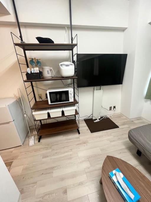 Apartment Shinosaka Jr 30s, Direct To Kansai Airport 關西空港直達, Umeda 6min, Kyoto 25min, Early Check In Osaka