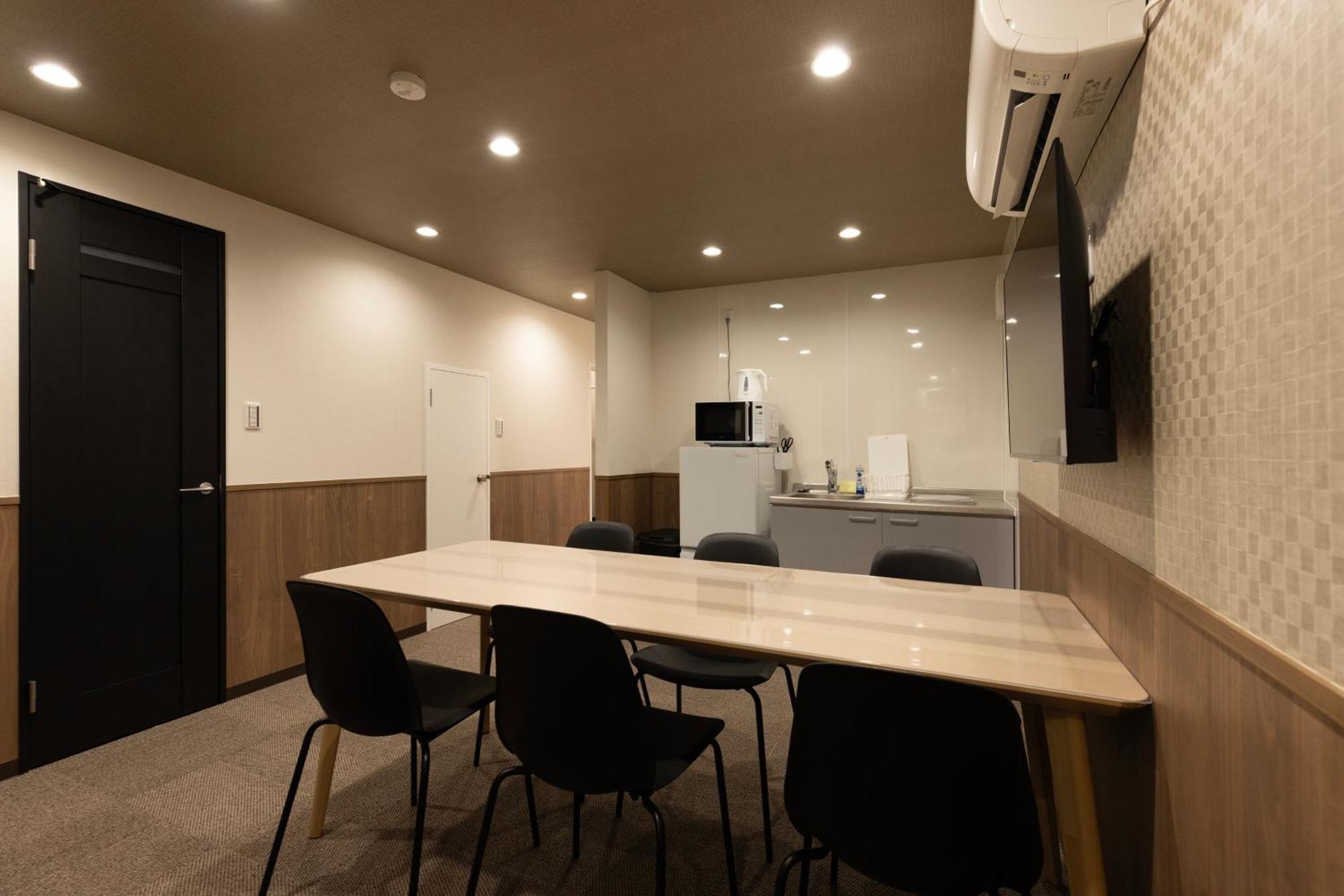 Apartment ホワイトドラゴン60