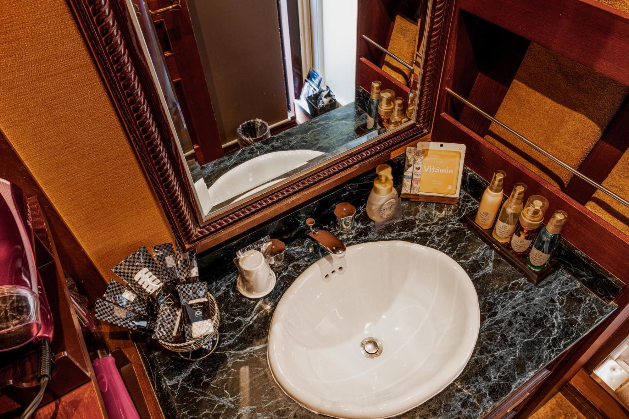 Hotel Salle De Bain (Adults Only) Love hotel