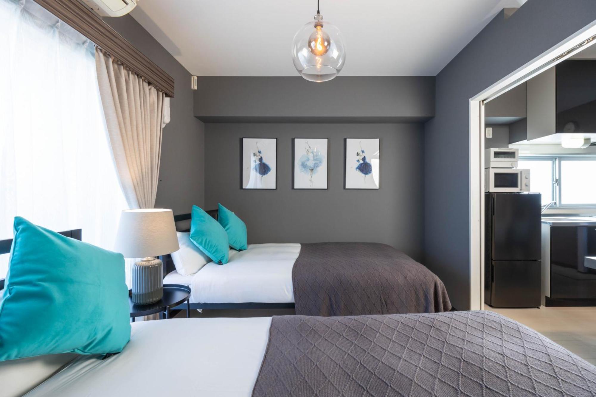 ｍｅｌｌ－ｔｈｅａｔｅｒ ｒｅｓｏｒｔ *