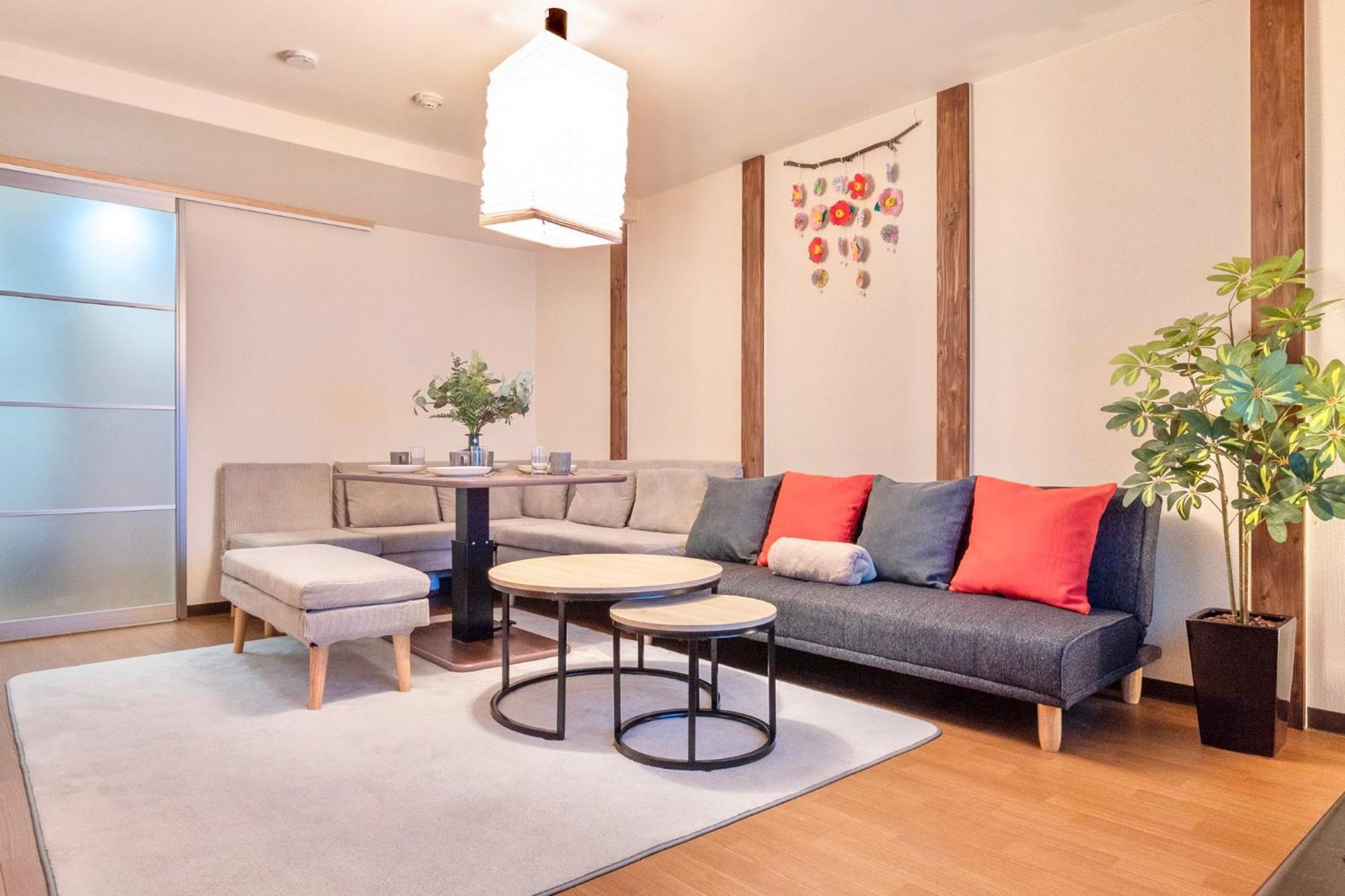 Kizuna 絆 - 5 Bedding In 2 Tatami Rooms, Max 11, 1 And A Half Bath Rooms, 30min To Usj, Kaiyukan Aquarium & Namba, 12min To Kyocera Dome, , Japanese Style Private House