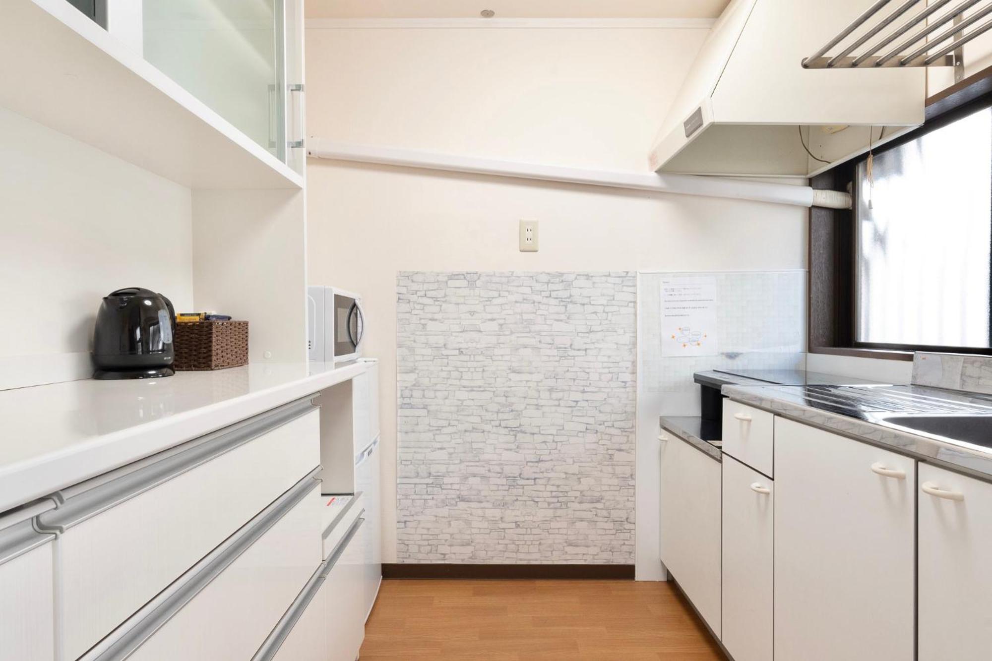 Apartment Kizuna 絆 - 5 Bedding In 2 Tatami Rooms, Max 11, 1 And A Half Bath Rooms, 30min To Usj, Kaiyukan Aquarium & Namba, 12min To Kyocera Dome, , Japanese Style Private House