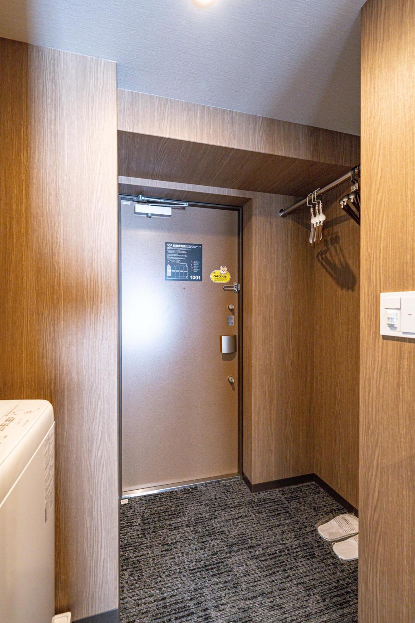 11 Namba Minami 4 * Osaka