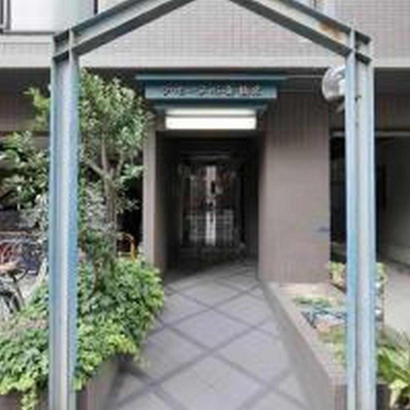 ラセーヌ心斎橋404 *