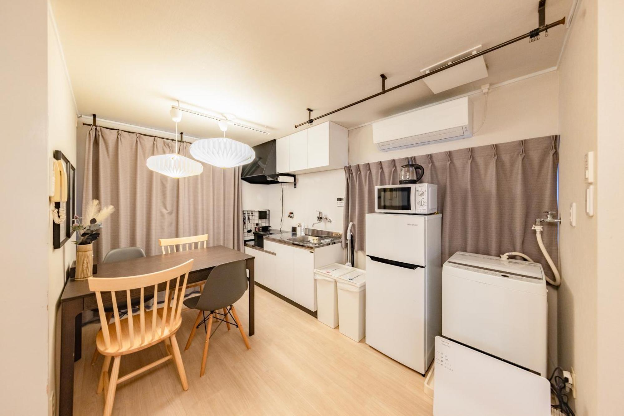 Ritz Place Nishikujo Guest house 2*