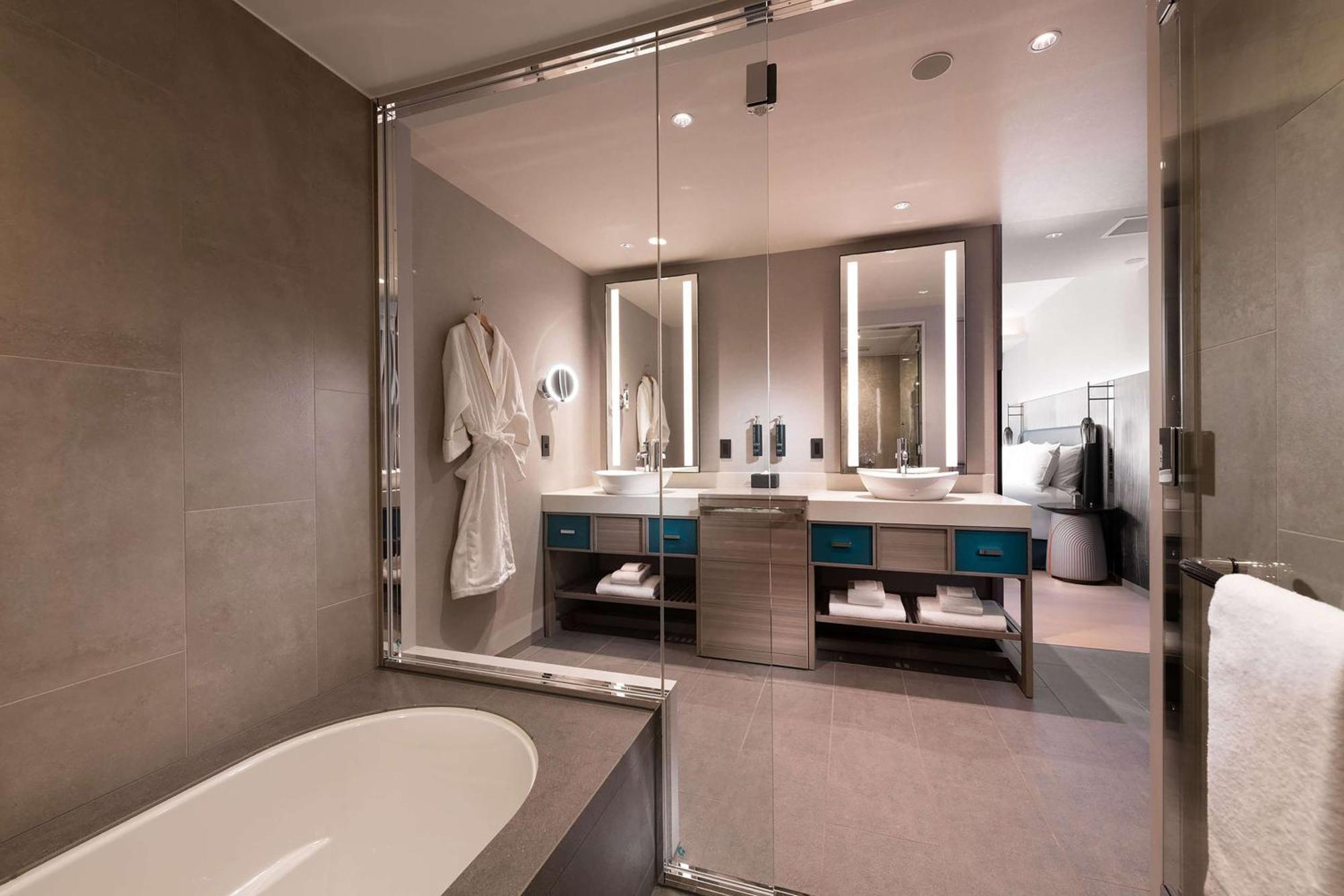 Hotel Doubletree By Hilton Castle Osaka