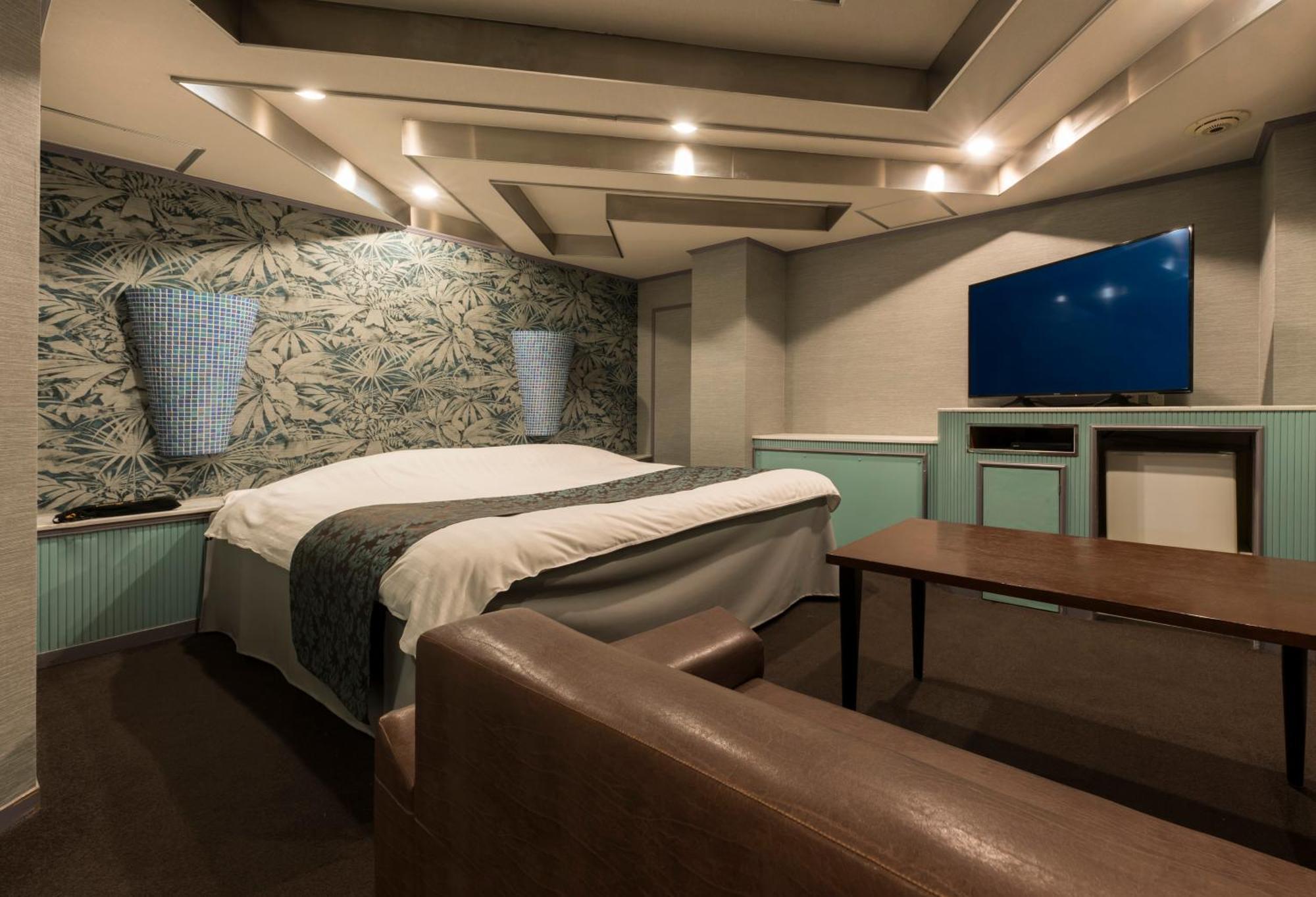 Hotel do amor ジュエリージュエリー 十三 (adults Only) Osaka